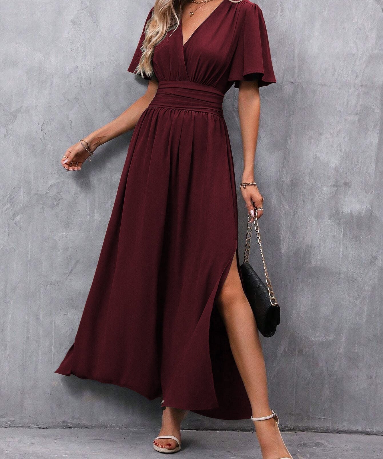 Laura - Elegáns fekete maxi ruha